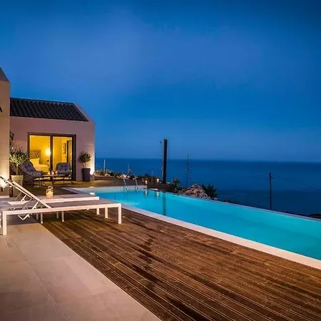 Villa Skala Sleeps 3 Pool Air Con Wifi