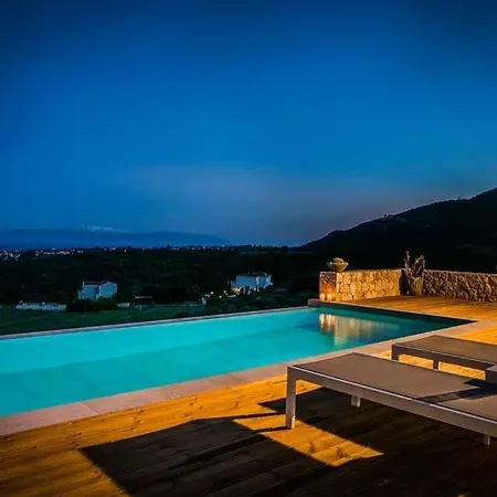 Skala Sleeps 3 Pool Air Con Wifi Villa